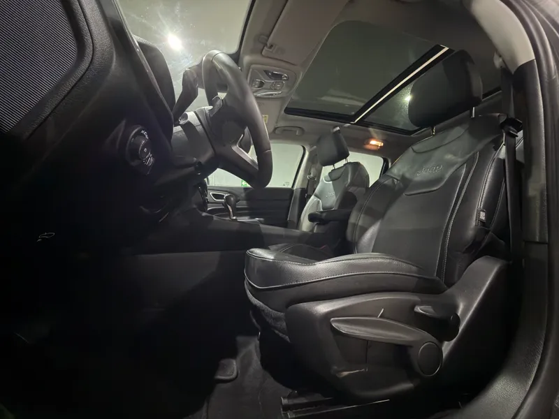 Jeep Compass Cinza