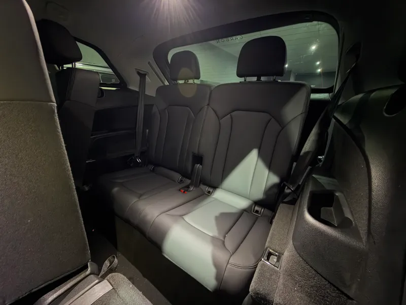 Audi Q7 Cinza