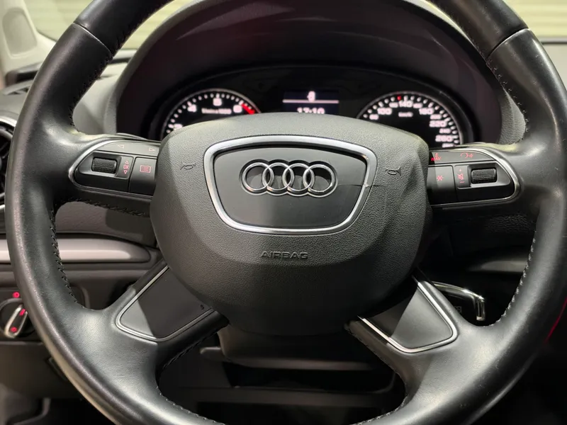 Audi A3 Sedan Cinza
