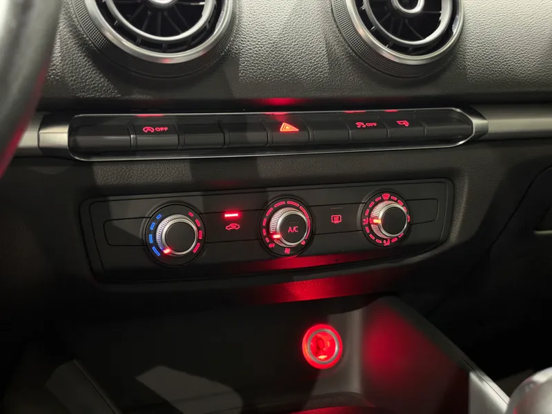 Audi A3 Sedan Cinza