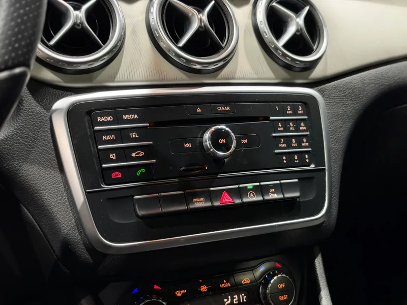 Mercedes Benz GLA-250 Branco