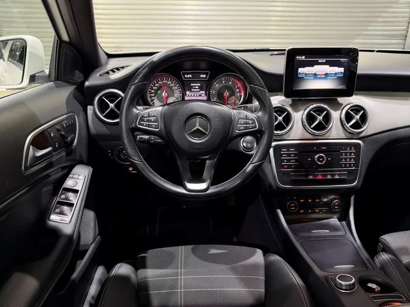 Mercedes Benz GLA-250 Branco