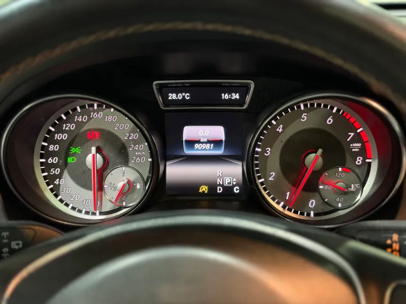 Mercedes Benz GLA-250 Branco