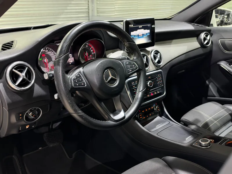 Mercedes Benz GLA-250 Branco