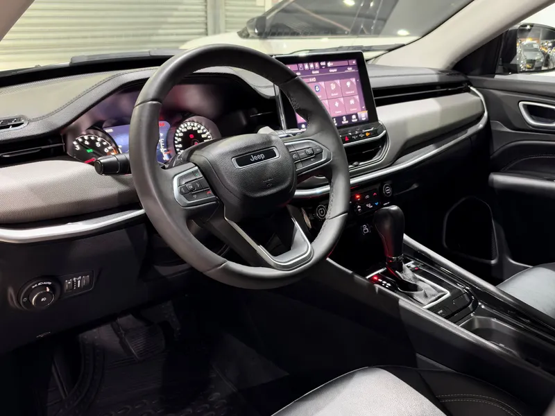Jeep Compass Preto