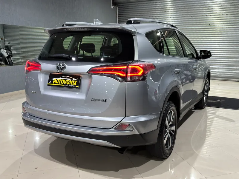 Toyota RAV4 Prata