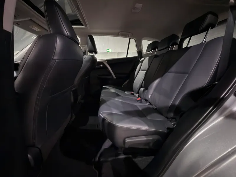 Toyota RAV4 Prata