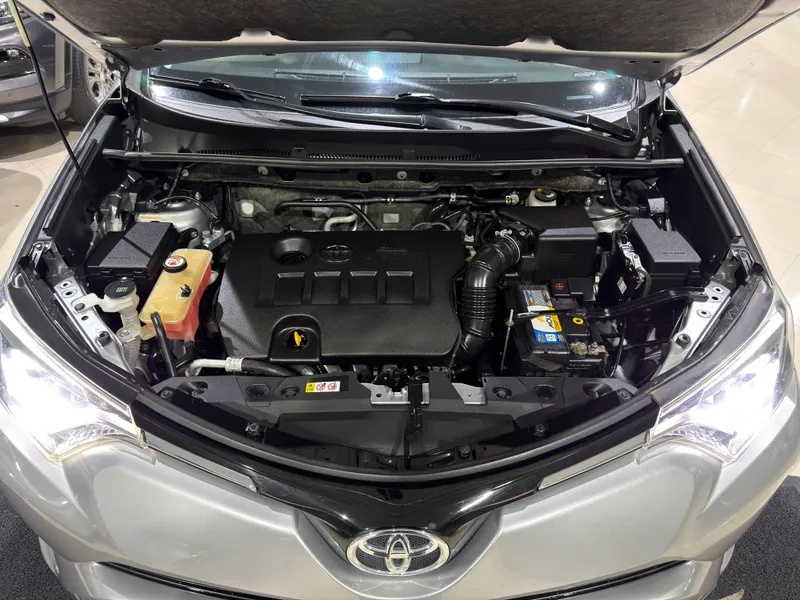 Toyota RAV4 Prata
