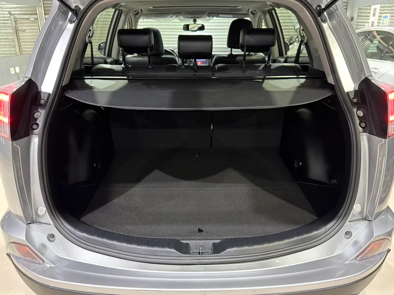 Toyota RAV4 Prata