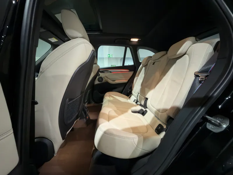 BMW X1 Preto