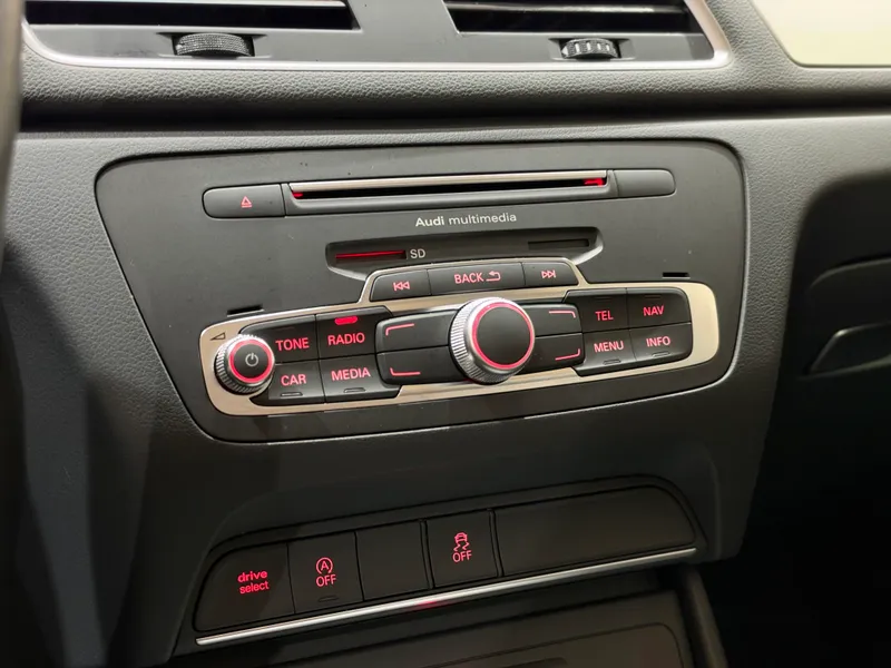 Audi Q3 Prata