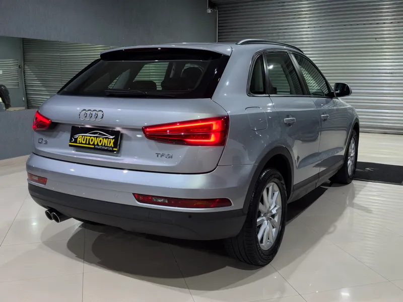 Audi Q3 Prata