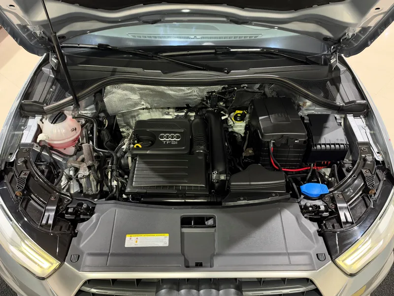 Audi Q3 Prata
