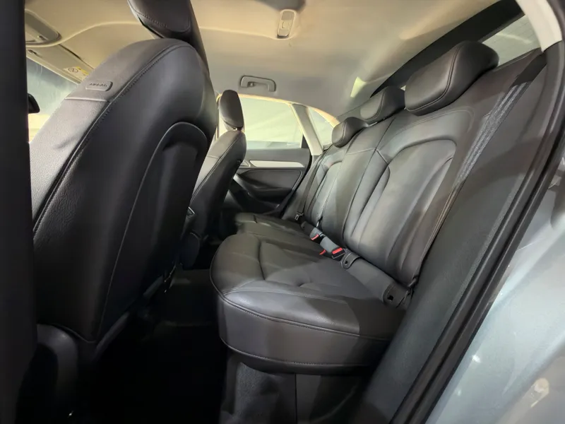 Audi Q3 Prata