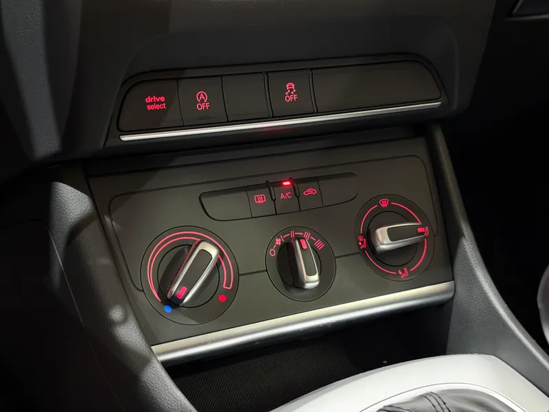 Audi Q3 Prata
