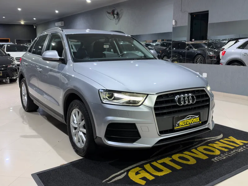 Audi Q3 Prata