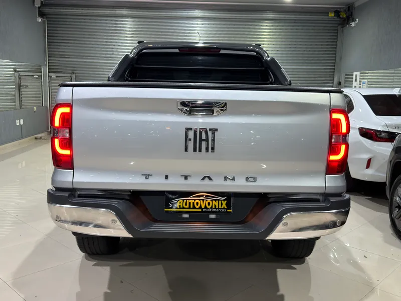 Fiat Titano Cinza