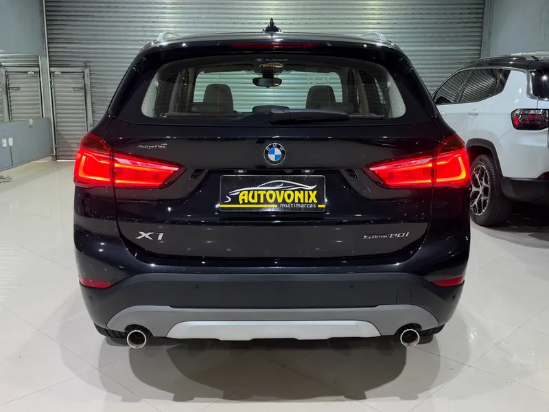 BMW X1 Preto