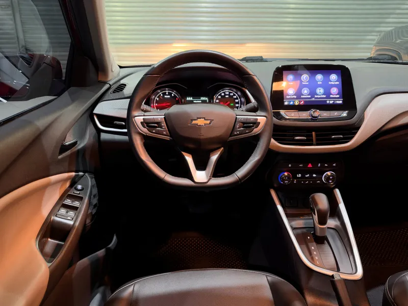 Chevrolet Onix Vermelho