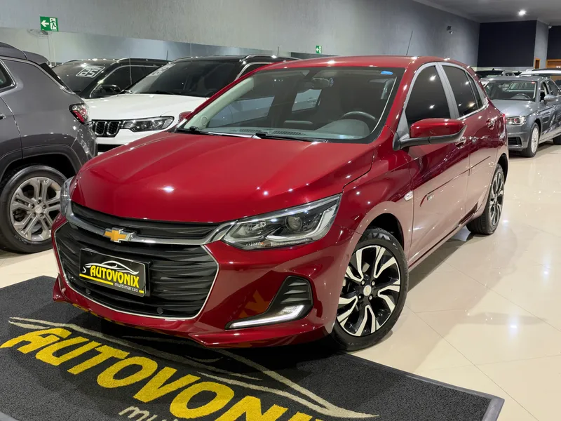 Chevrolet Onix Vermelho