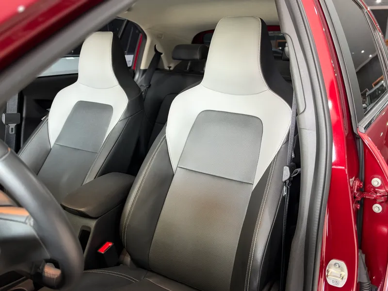 Chevrolet Onix Vermelho
