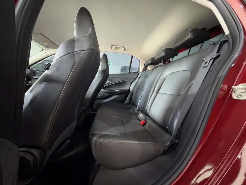 Chevrolet Onix Vermelho