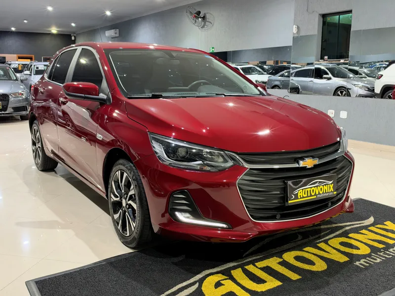 Chevrolet Onix Vermelho