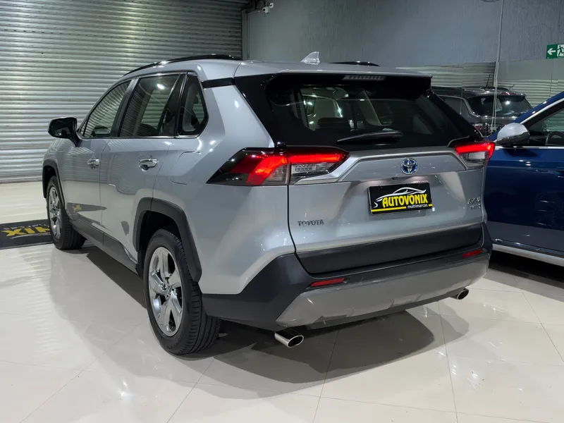 Toyota RAV4 Prata