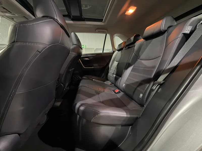 Toyota RAV4 Prata