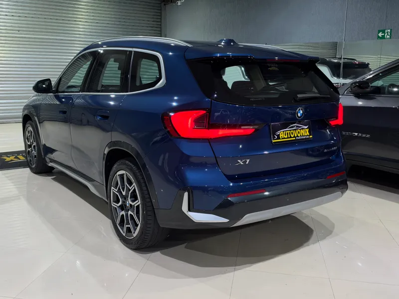 BMW X1 Azul