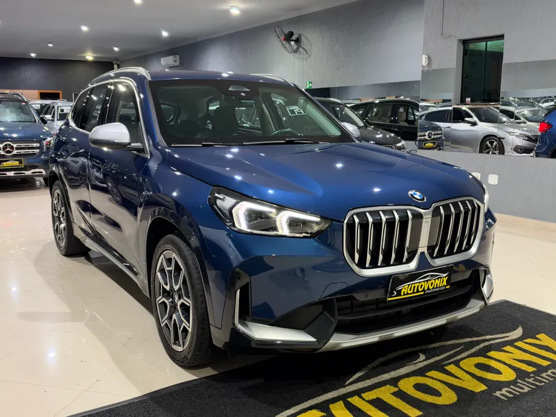 BMW X1 Azul