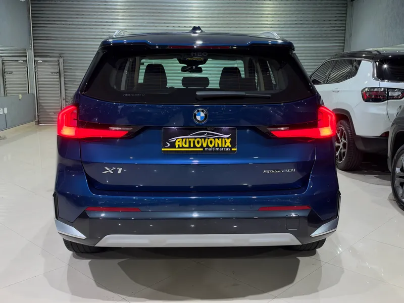BMW X1 Azul