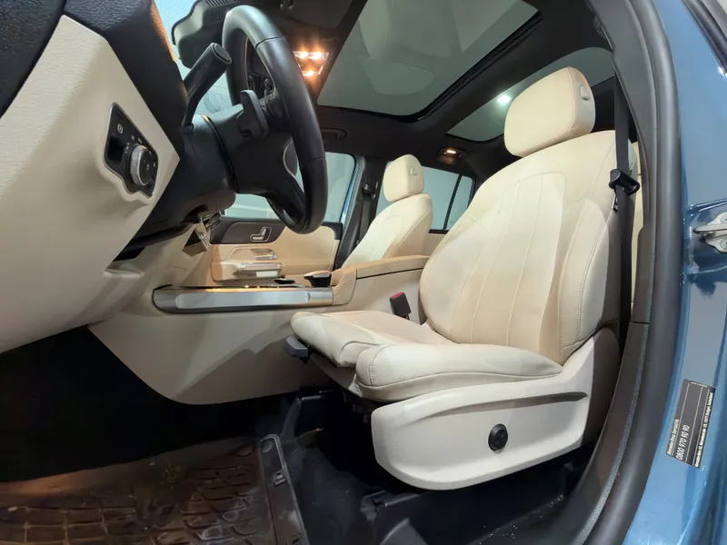 Mercedes Benz GLB 200 Azul