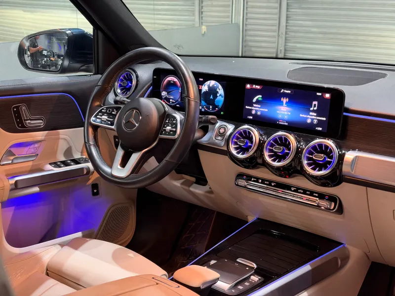 Mercedes Benz GLB 200 Azul