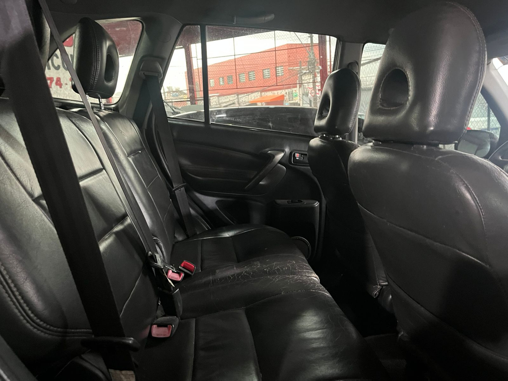 Toyota RAV4 Preto