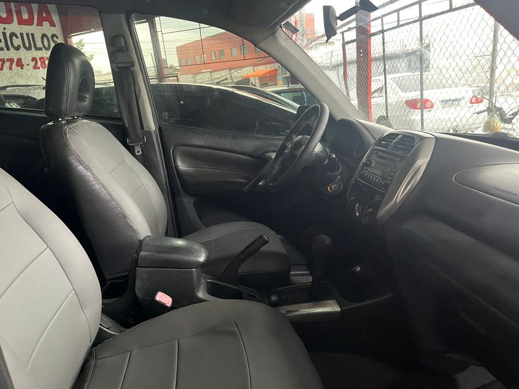 Toyota RAV4 Preto