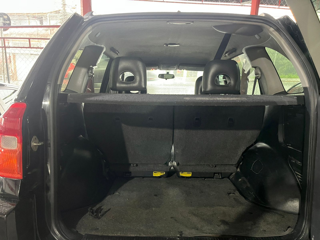 Toyota RAV4 Preto
