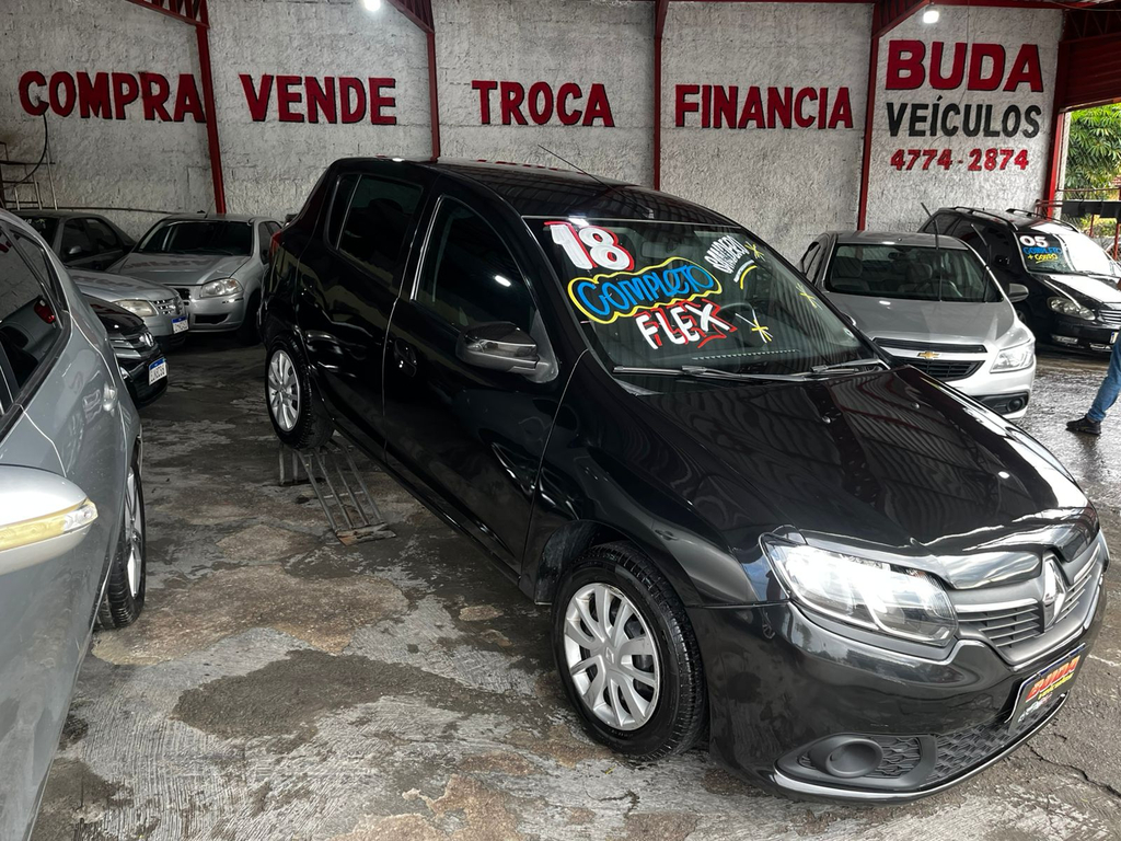 Renault Sandero Preto