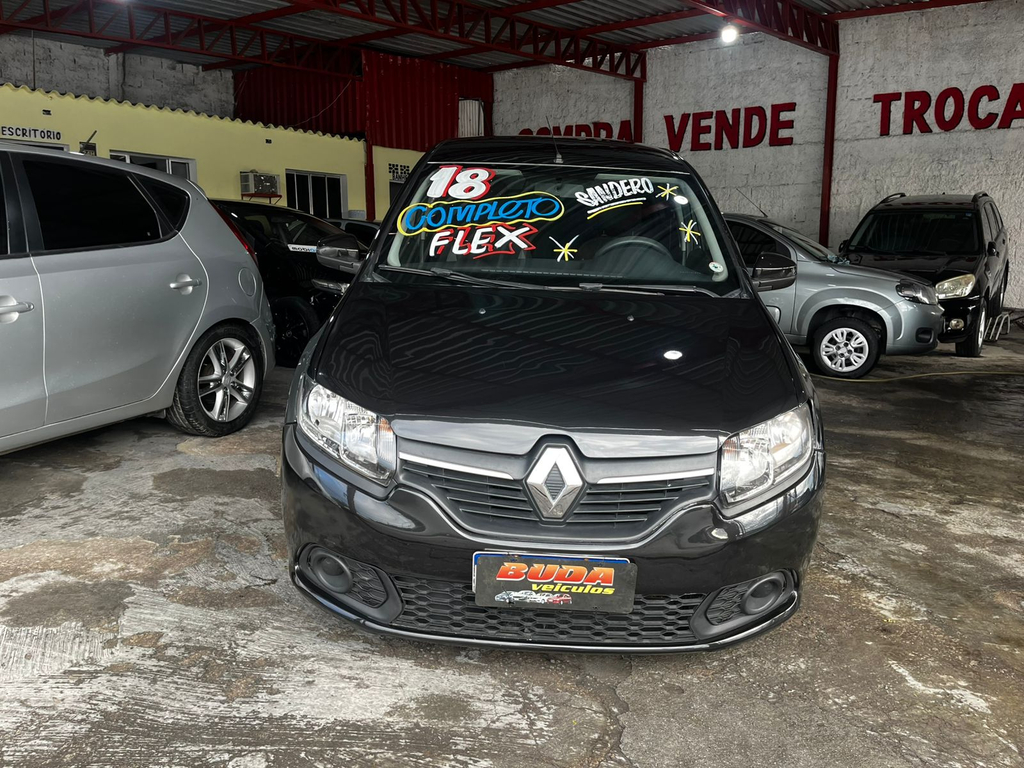 Renault Sandero Preto