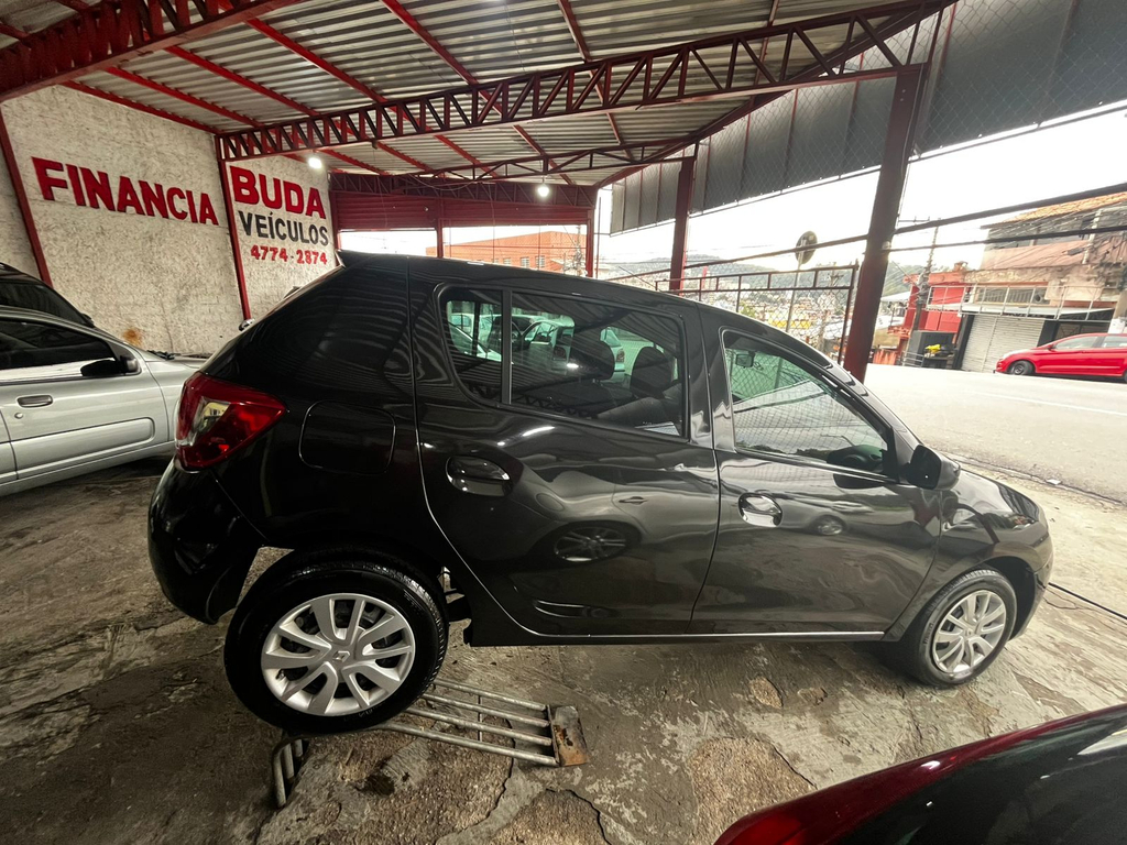 Renault Sandero Preto