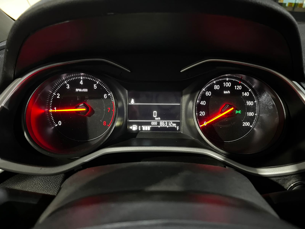 Chevrolet Onix Preto