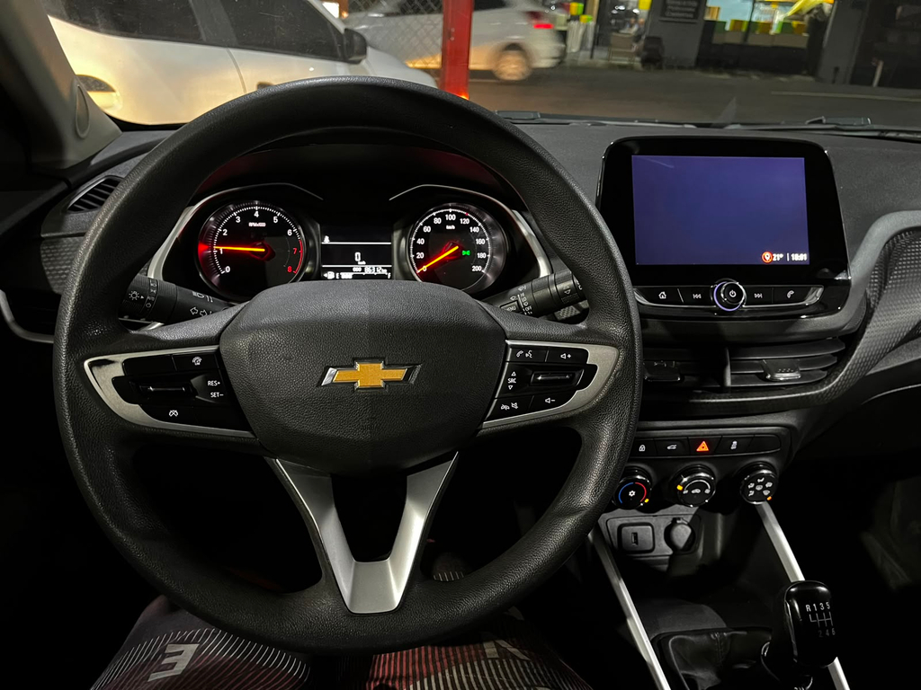Chevrolet Onix Preto