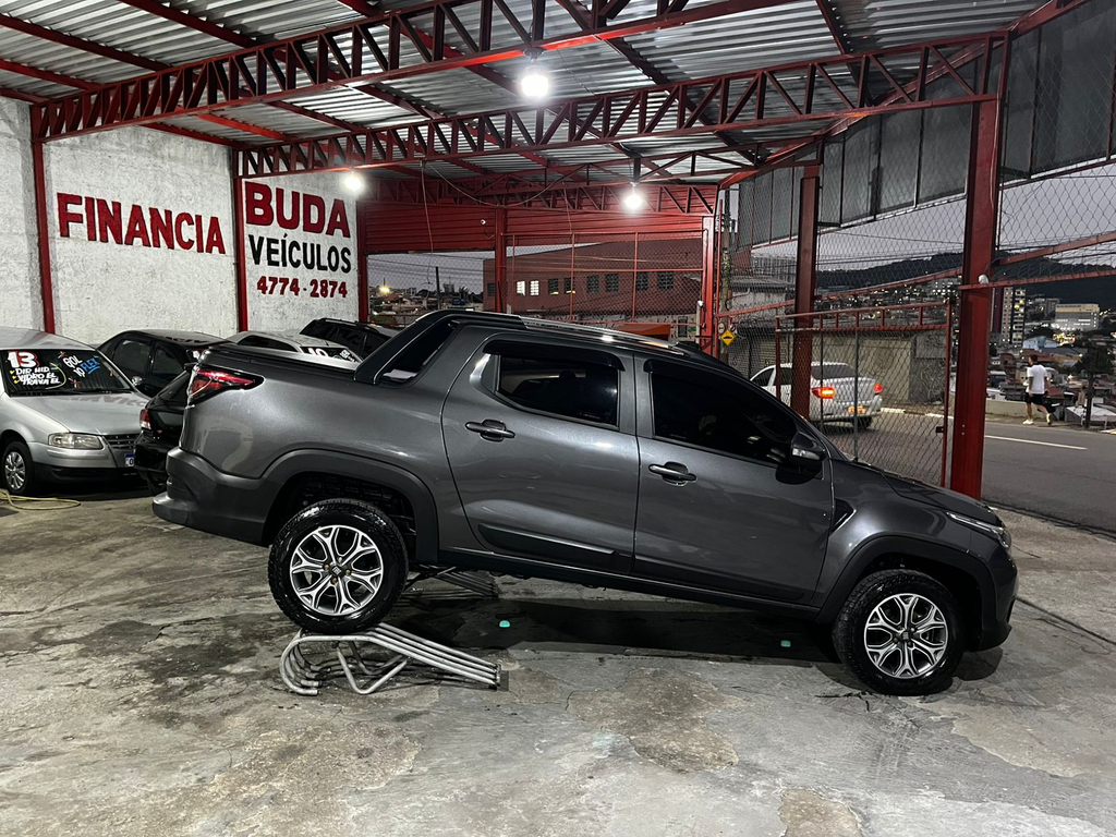 Fiat Strada Volcano Cinza