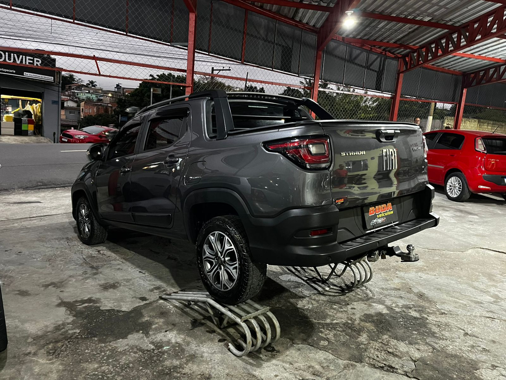 Fiat Strada Volcano Cinza