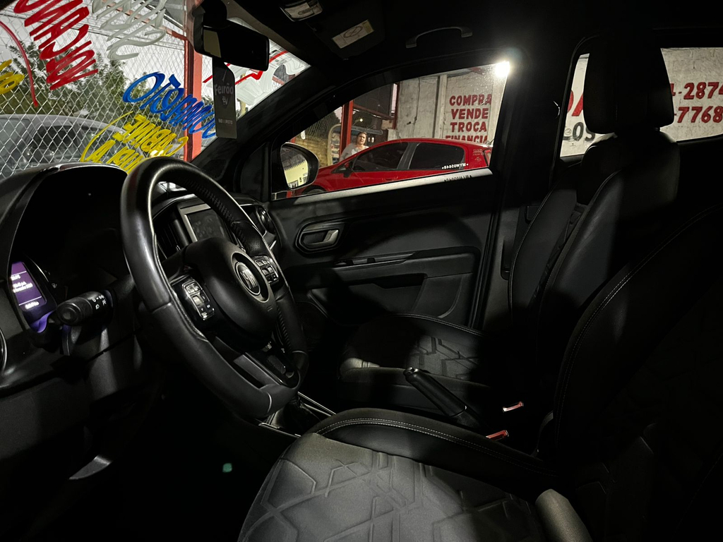 Fiat Strada Volcano Cinza