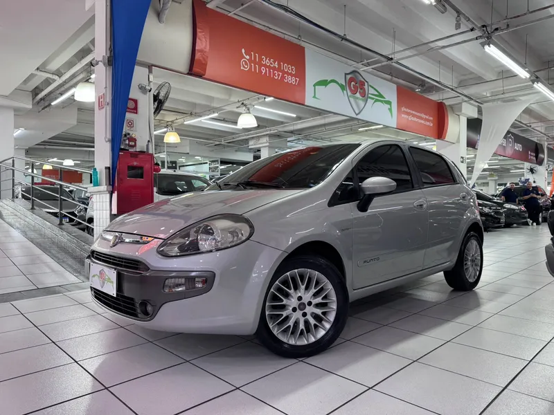 foto do veículo Fiat Punto  Punto Essence 1.6 16V Dualogic (Flex)