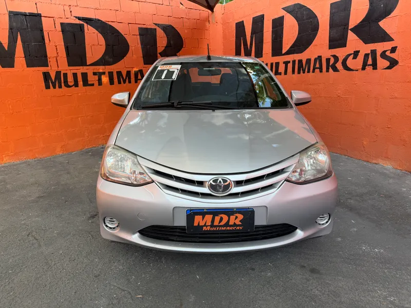 Toyota ETIOS X Prata