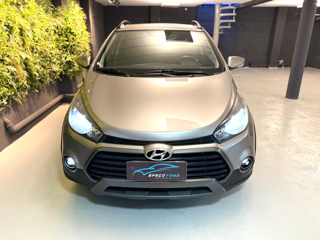 Hyundai HB20X Prata