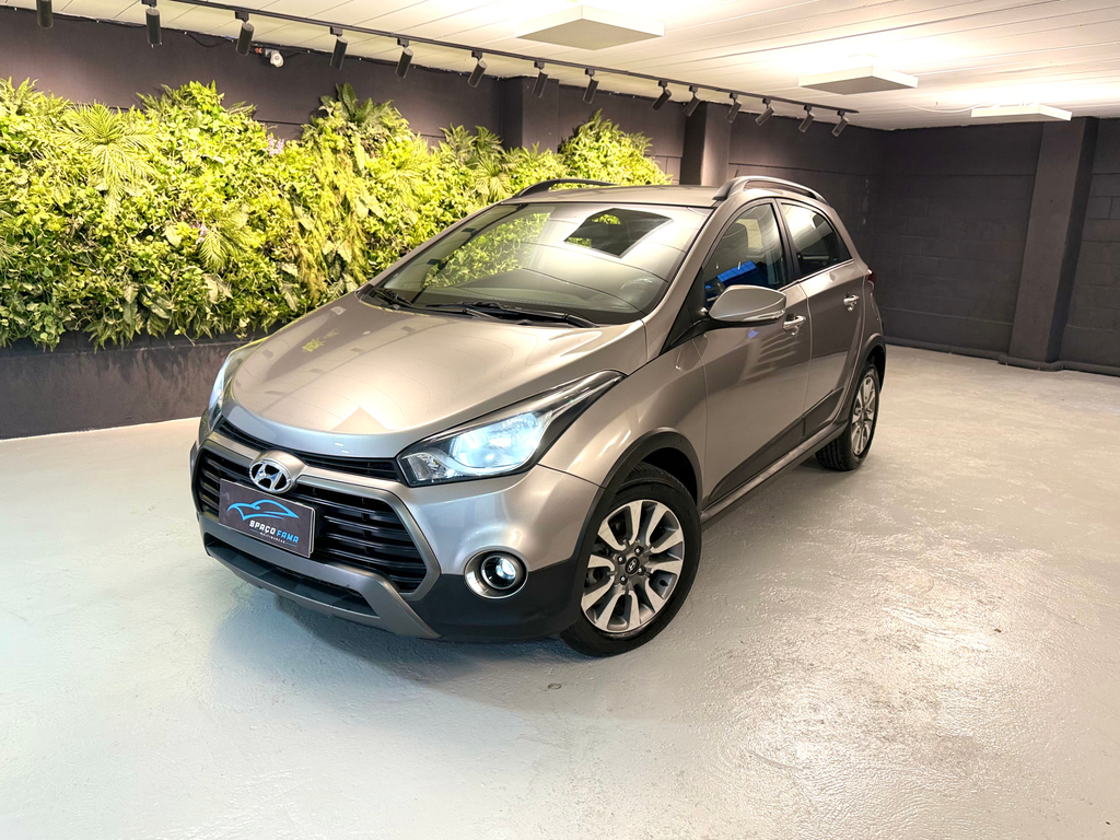 Hyundai HB20X Prata