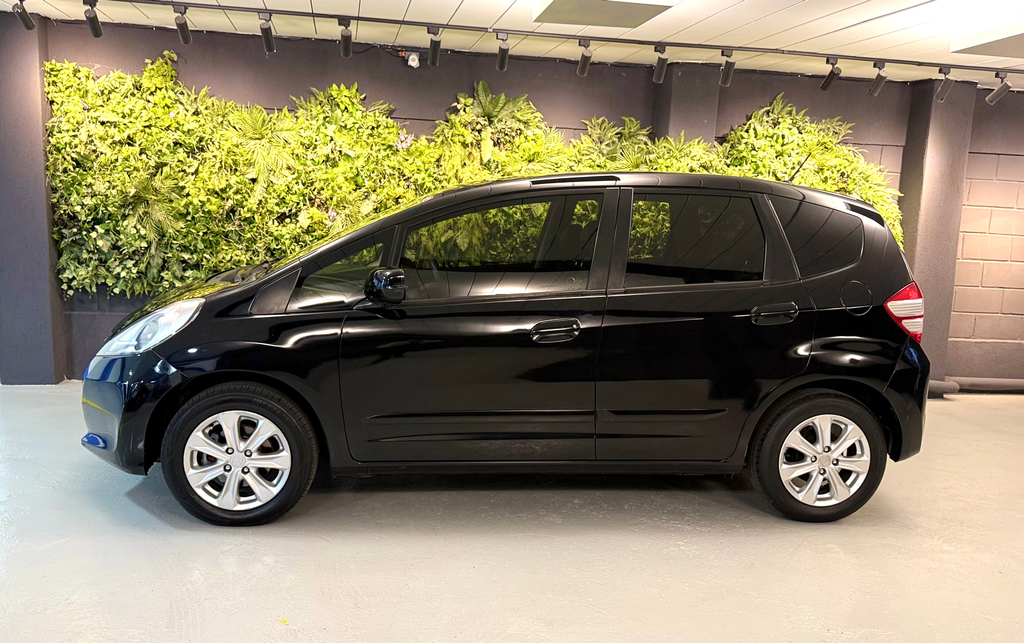 Honda Fit Preto